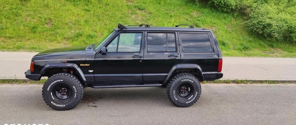 Jeep Cherokee cena 34500 przebieg: 227365, rok produkcji 1996 z Warszawa małe 379